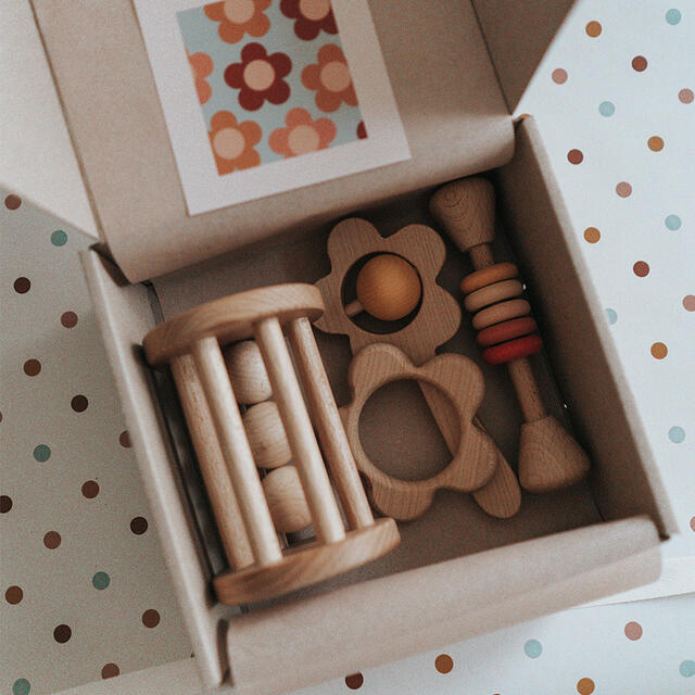 Подарунковий набір на виписку середній / З Квіточкою